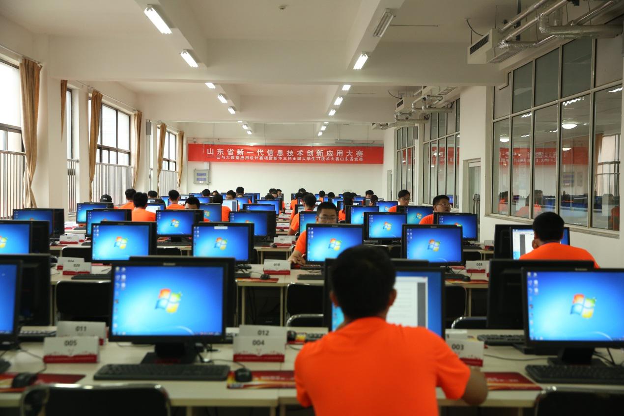 我院在全省新一代信息技術(shù)創(chuàng)新應(yīng)用大賽中斬獲1金4銀2銅，助力網(wǎng)絡(luò)信息技術(shù)推廣服務(wù)